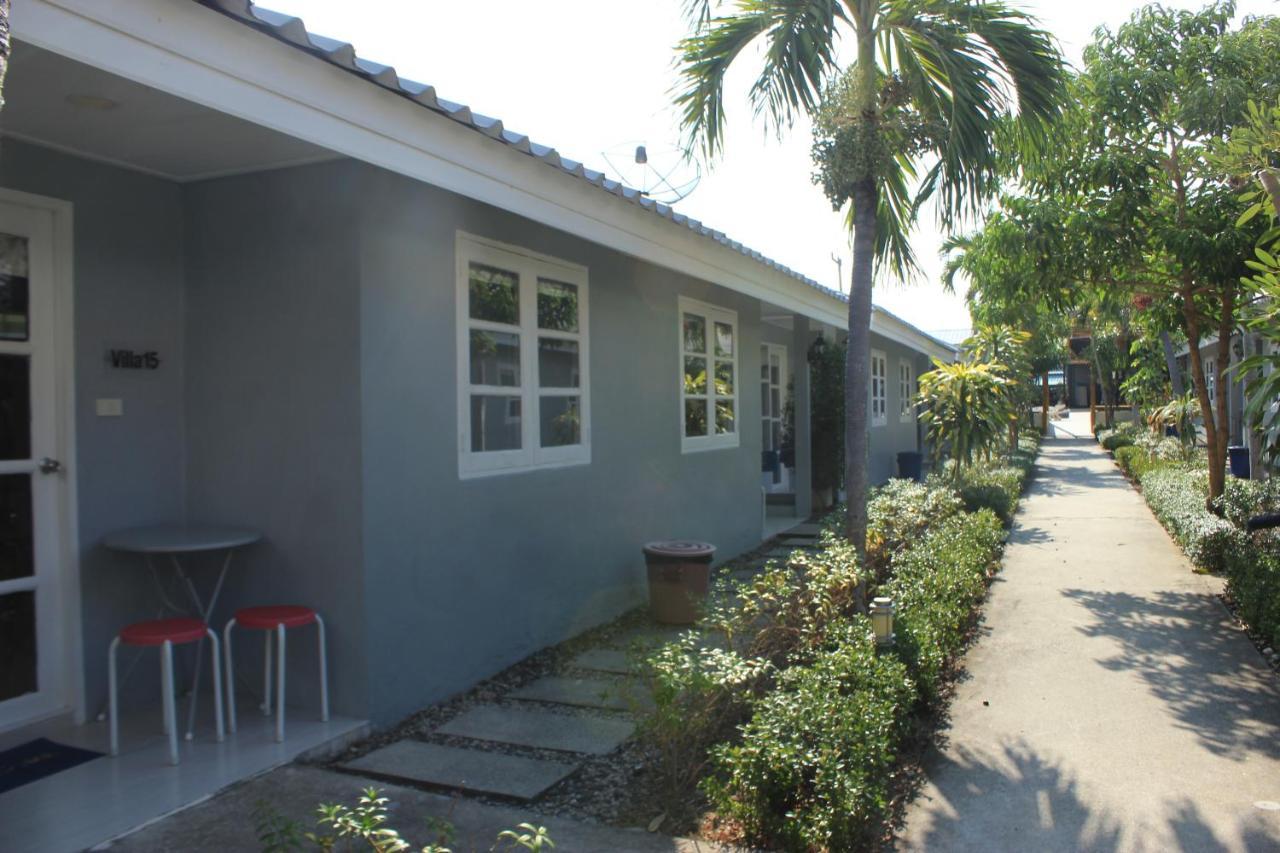1715 House - White Rhino Hotel Rawai Bagian luar foto