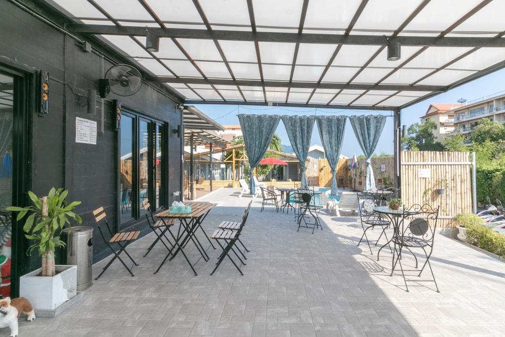 1715 House - White Rhino Hotel Rawai Bagian luar foto