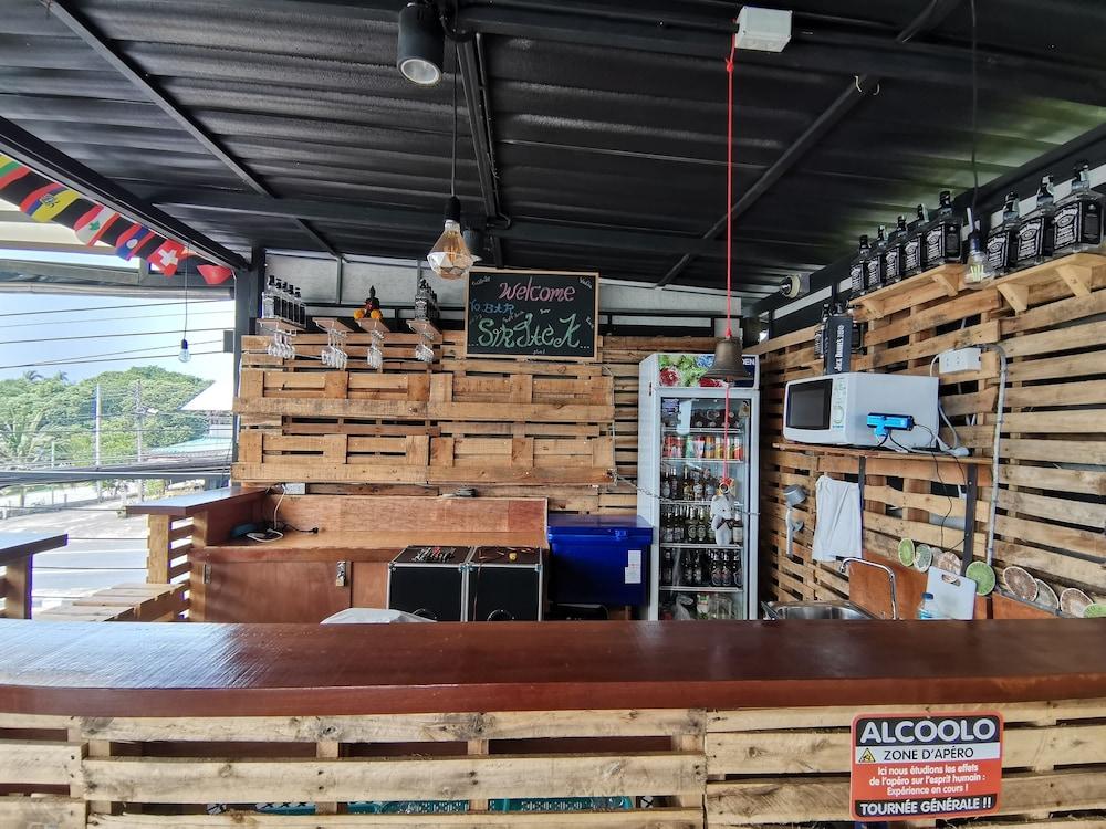 1715 House - White Rhino Hotel Rawai Bagian luar foto
