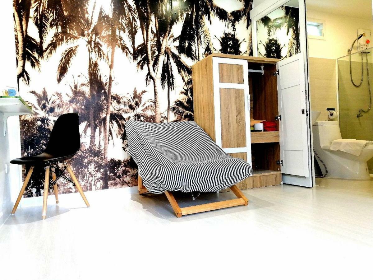 1715 House - White Rhino Hotel Rawai Bagian luar foto