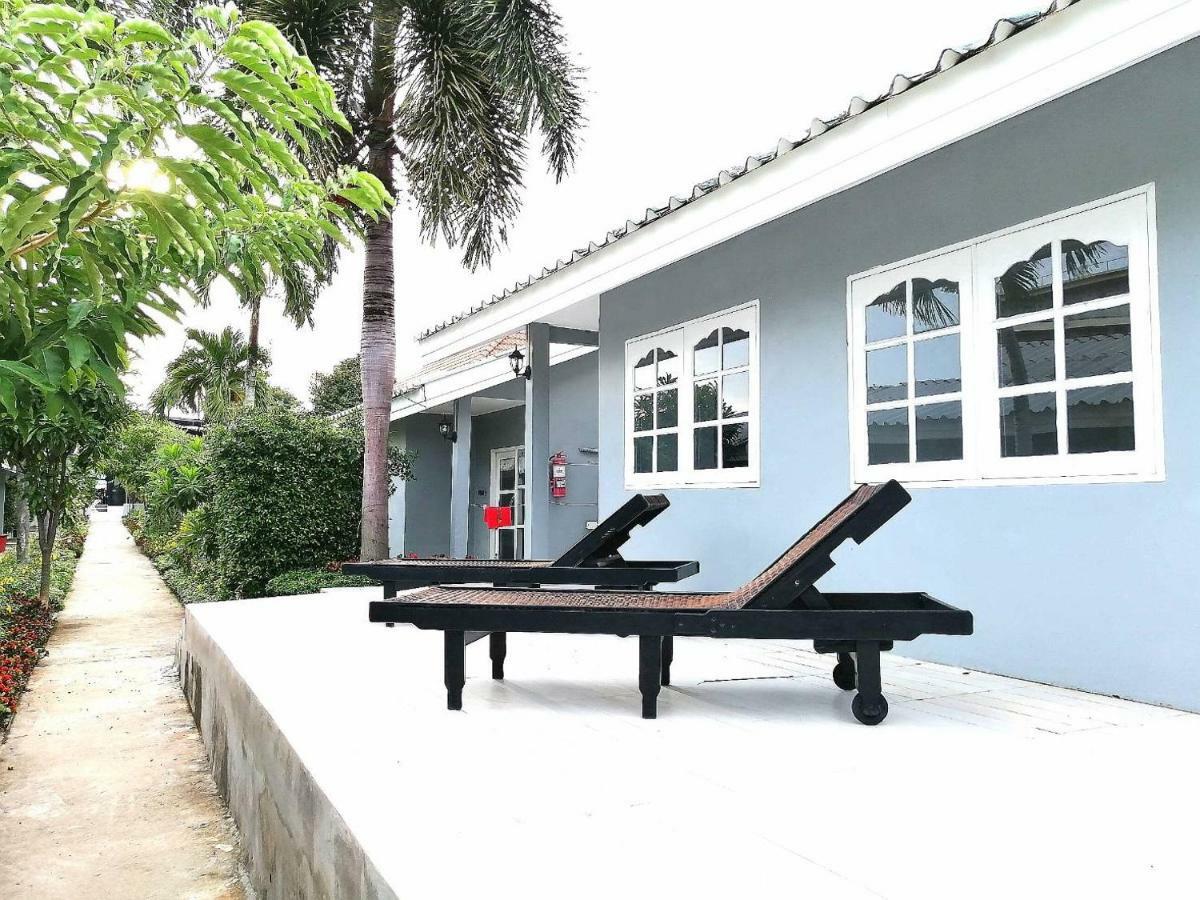 1715 House - White Rhino Hotel Rawai Bagian luar foto