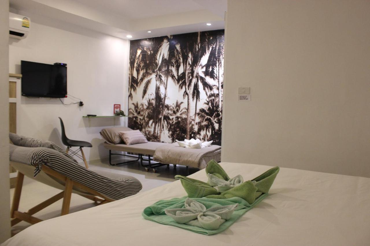 1715 House - White Rhino Hotel Rawai Bagian luar foto